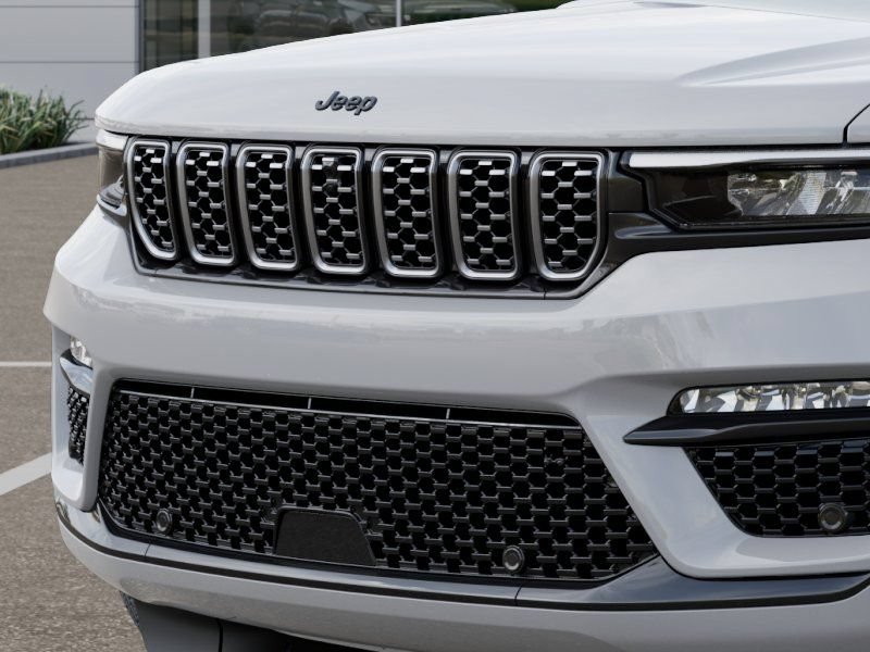 New 2025 Jeep Grand Cherokee Summit AWD/4WD image 12