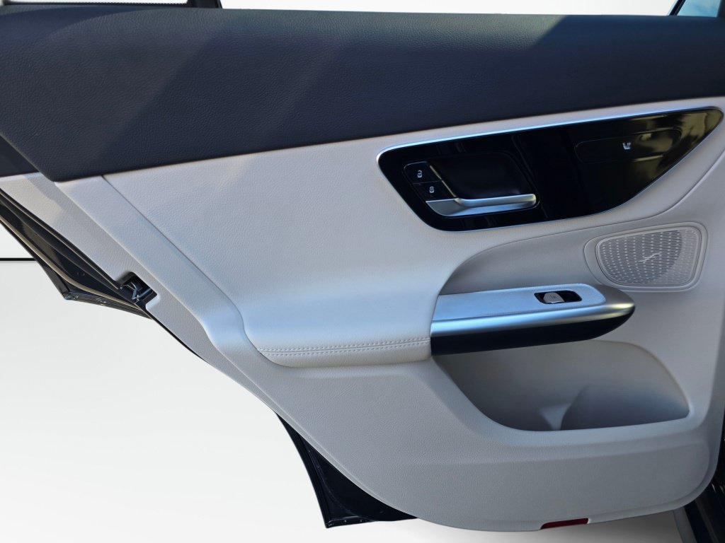 New 2027 Mercedes-Benz GLC 300 4MATIC image 18