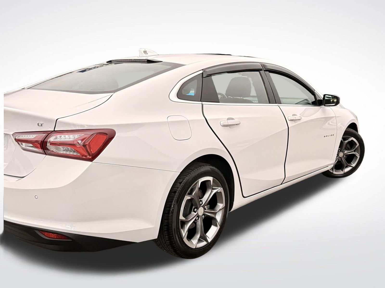 Used 2021 Chevrolet Malibu LT w/ Leather Package image 3