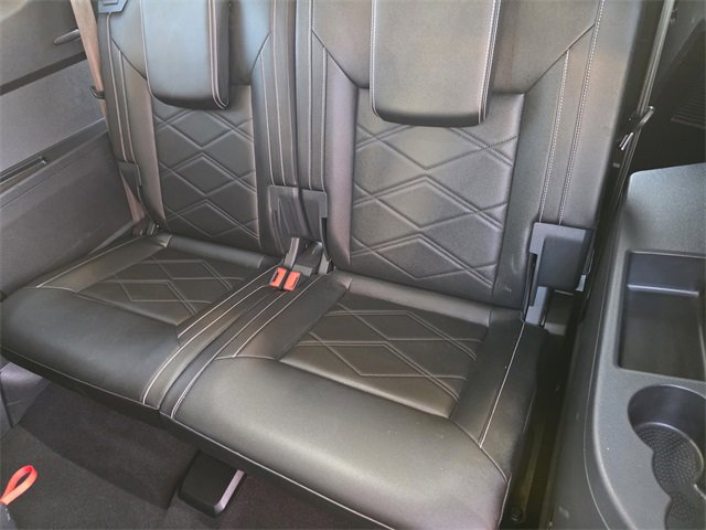 Used 2024 Volkswagen Atlas SE w/ Panoramic Sunroof Package image 23