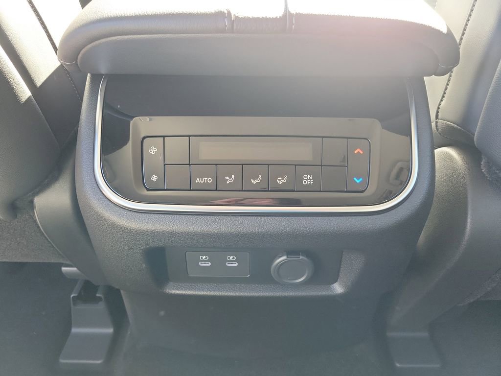 New 2026 Nissan Armada SV image 16