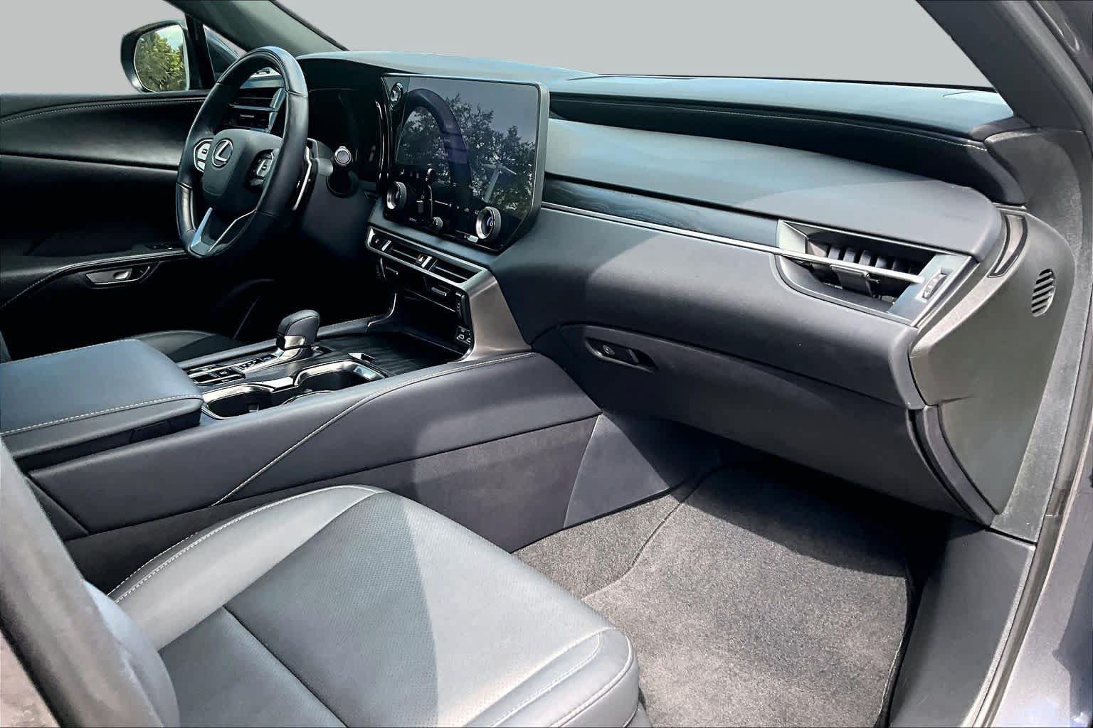 Used 2025 Lexus RX 350 Premium w/ Convenience Package FWD image 19
