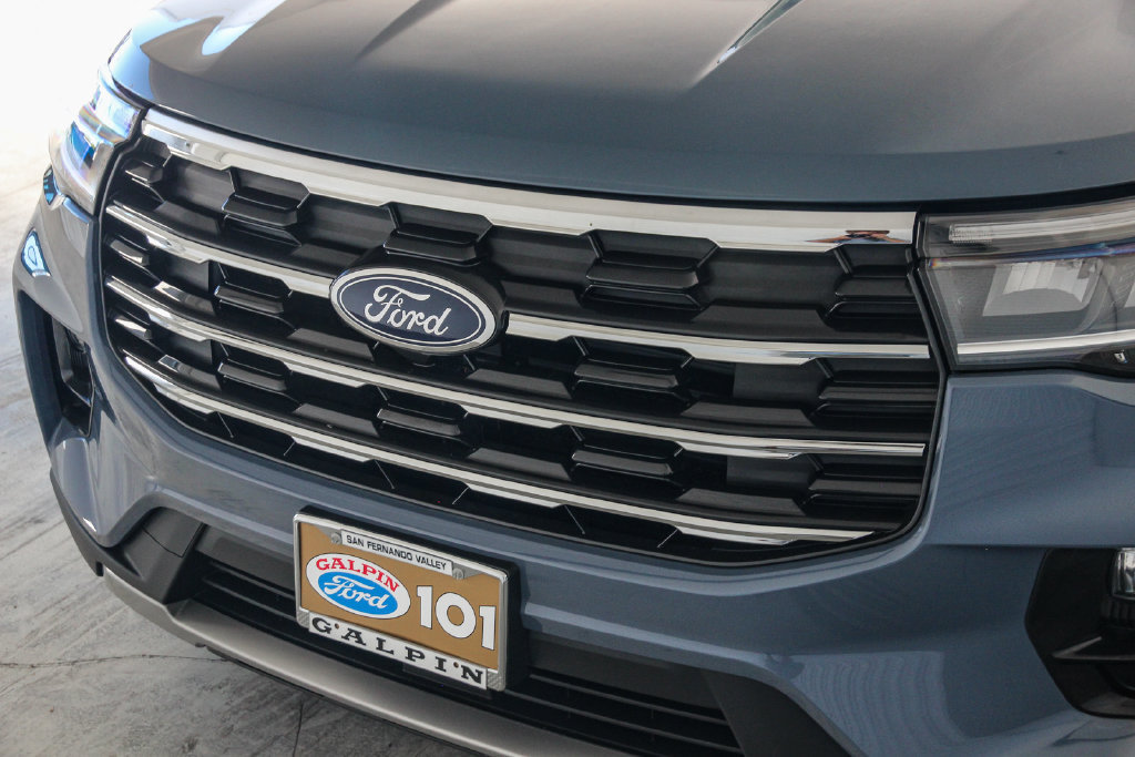 Certified 2026 Ford Explorer Active w/ Active Comfort Package AWD/4WD image 10