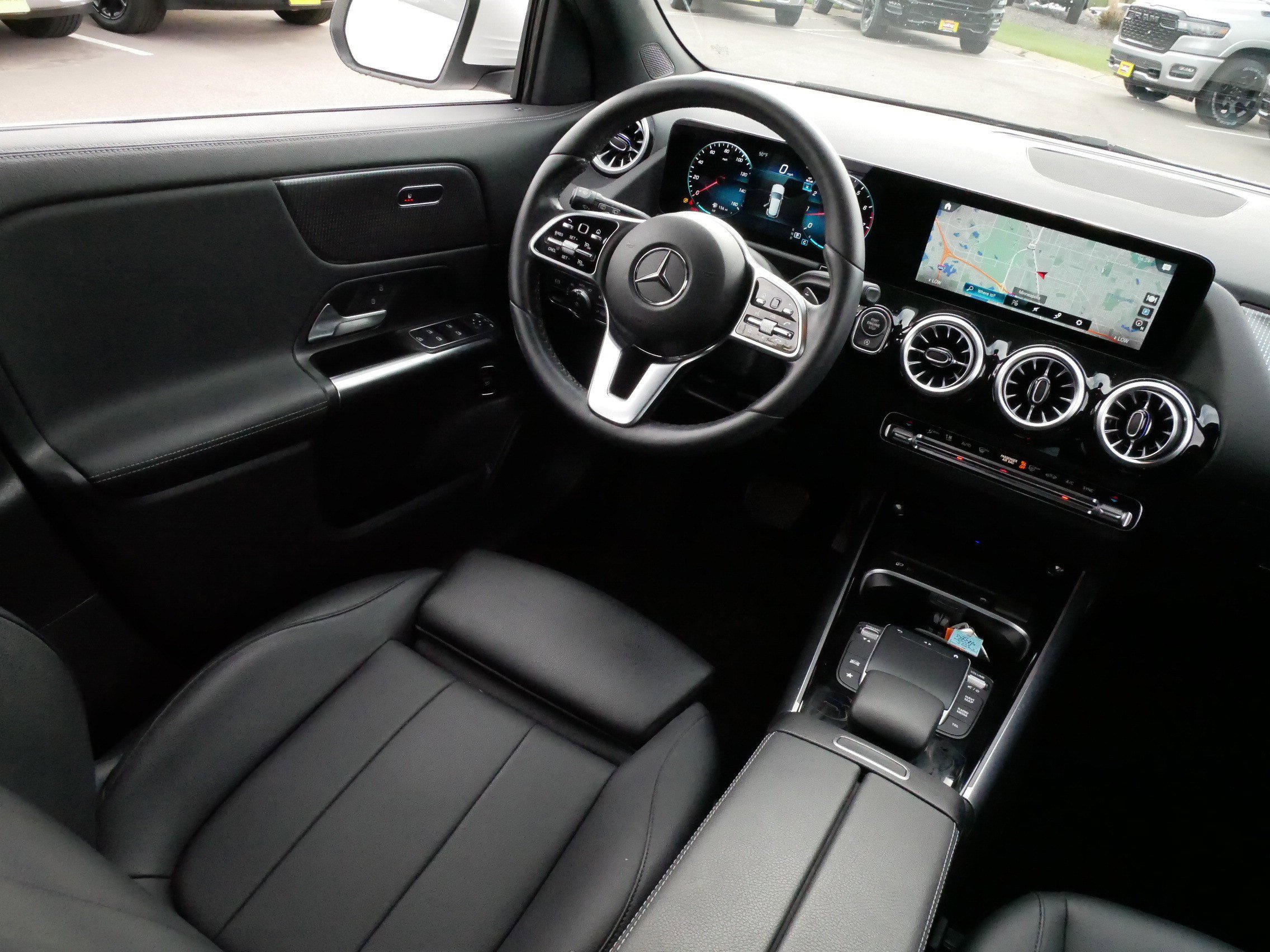 Used 2022 Mercedes-Benz GLA 250 4MATIC image 9