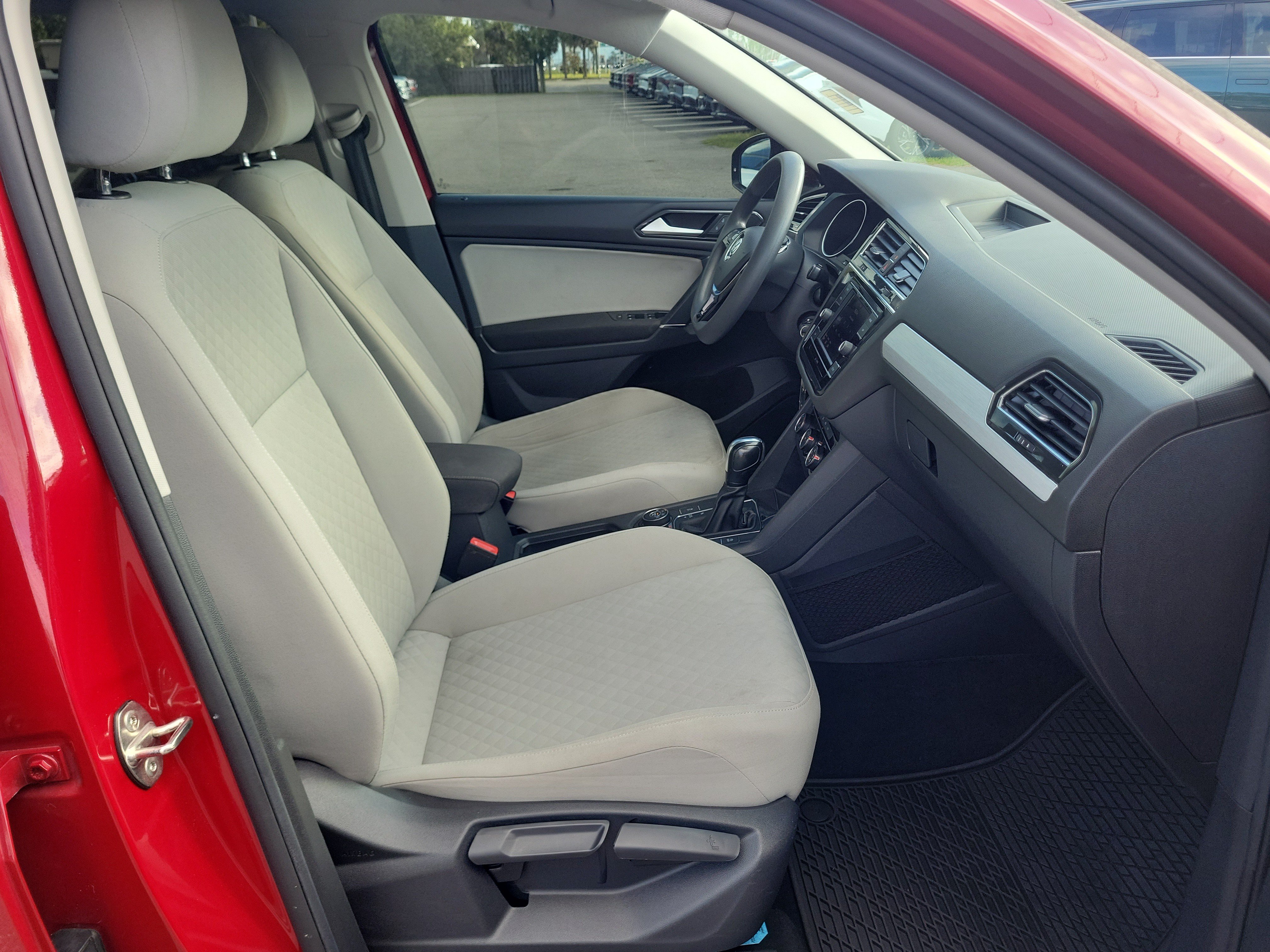 Used 2018 Volkswagen Tiguan S w/ 3rd Row Seat Package AWD/4WD image 7