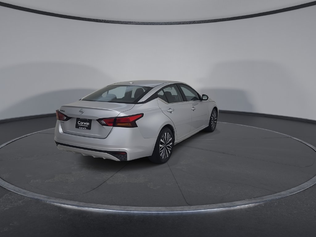 Used 2025 Nissan Altima 2.5 SV FWD image 16
