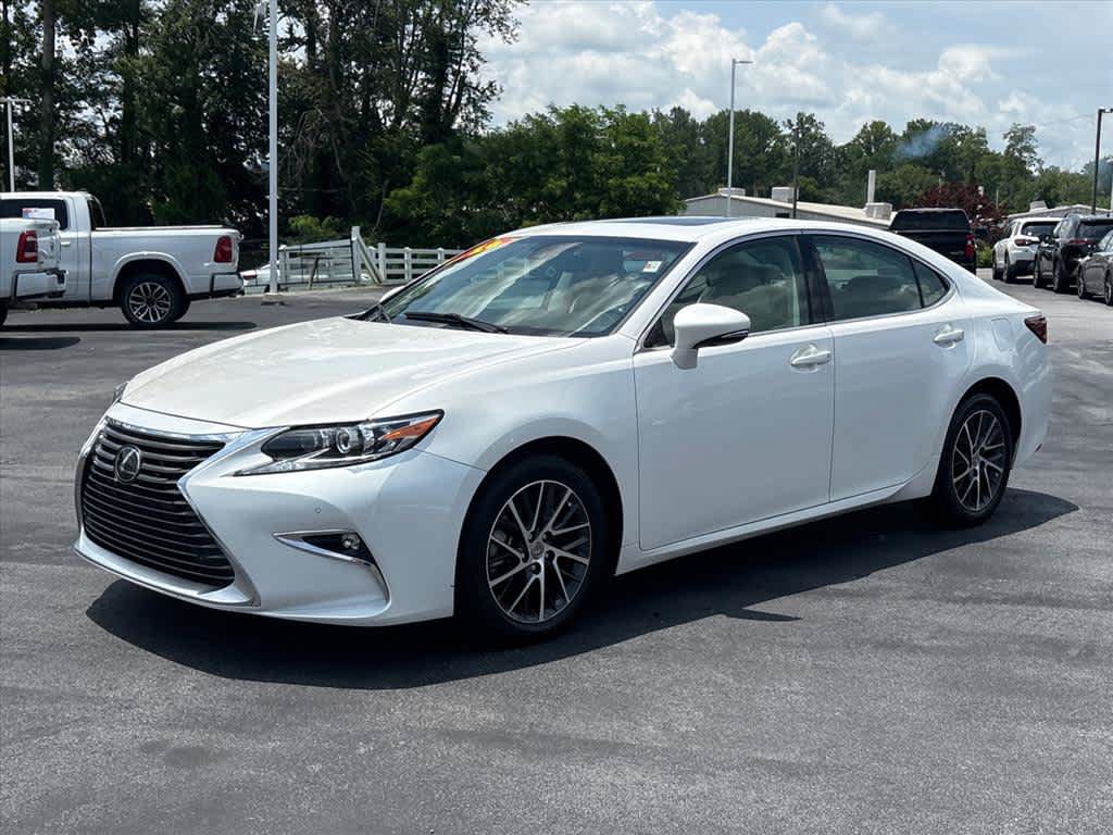 Used 2016 Lexus ES 350 w/ Luxury Package w/Wood Trim FWD image 25