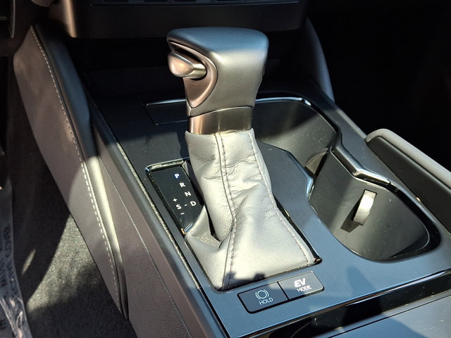 Used 2025 Lexus ES 300h w/ Luxury Package FWD image 15