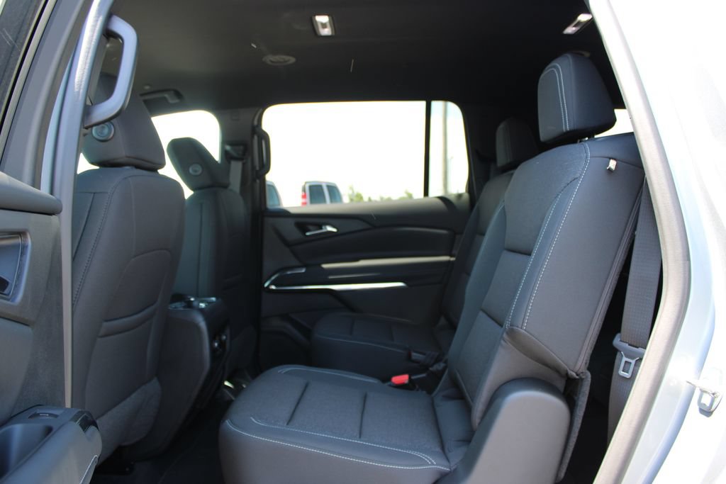 New 2026 Chevrolet Traverse LT w/ Midnight/Sport Edition FWD image 24