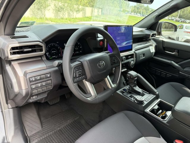 Certified 2025 Toyota Tacoma TRD Off-Road AWD/4WD image 12