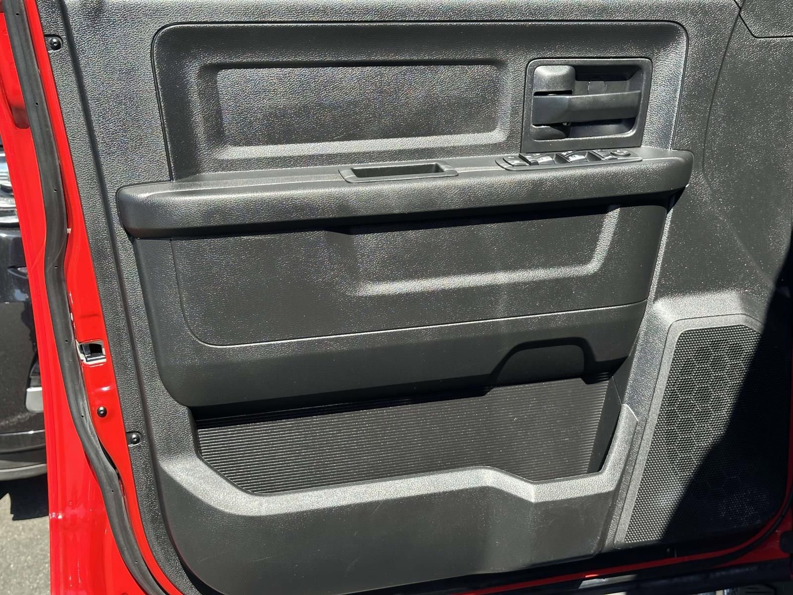 Used 2017 RAM 1500 Express w/ Express Value Package AWD/4WD image 20
