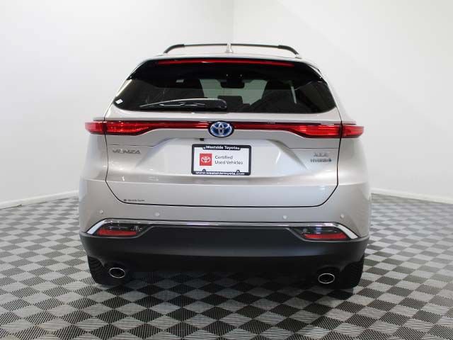 Certified 2022 Toyota Venza XLE AWD/4WD image 5