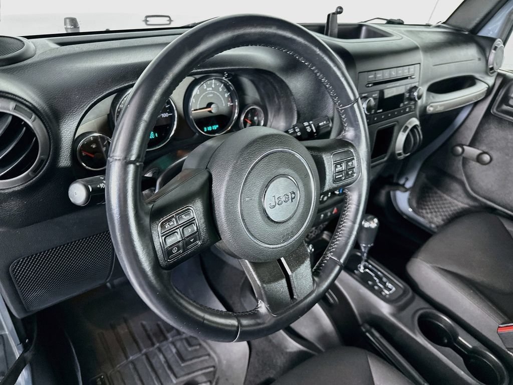 Used 2015 Jeep Wrangler Sport w/ Connectivity Group AWD/4WD image 25