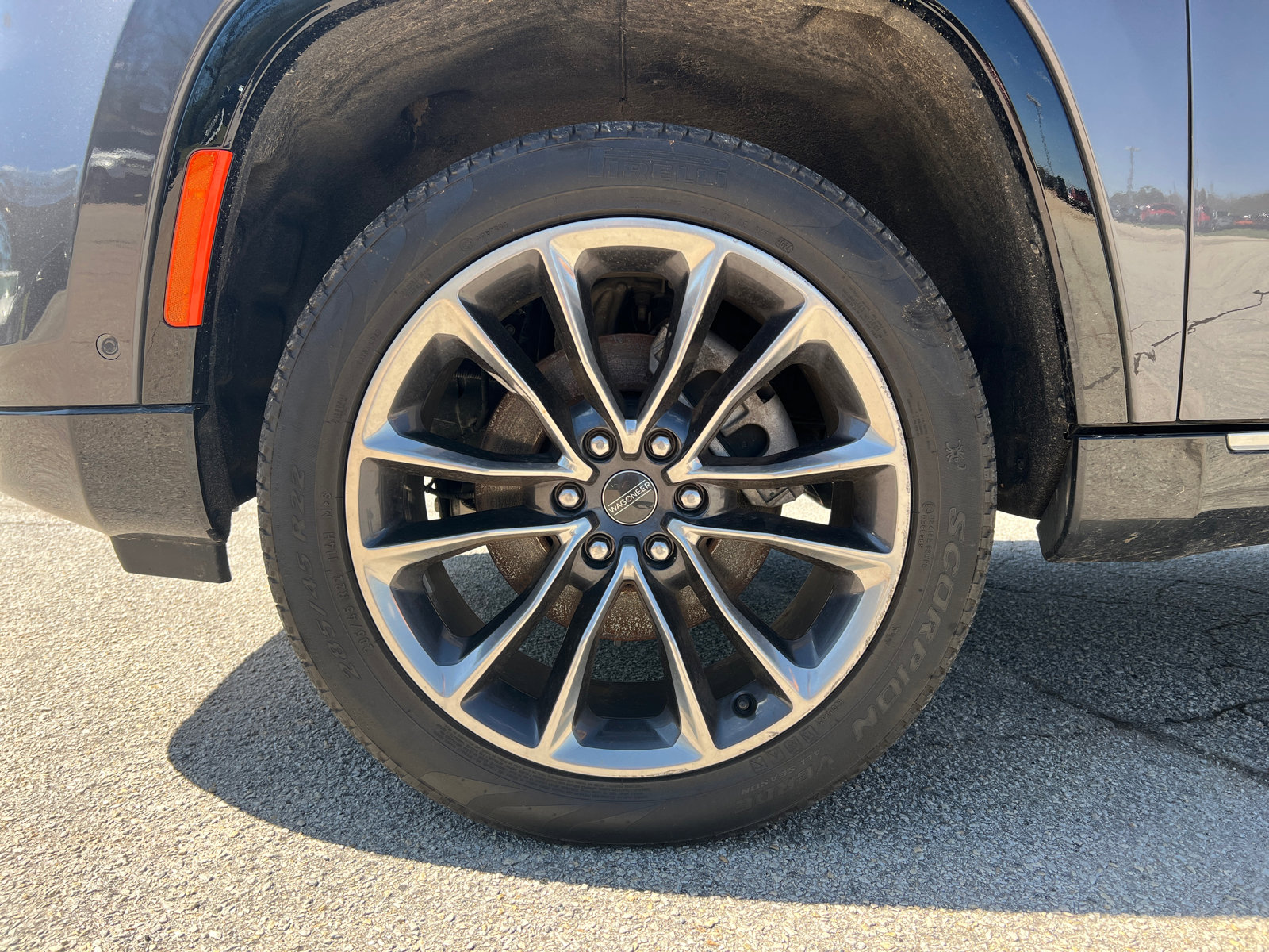 Used 2024 Jeep Wagoneer L Series III w/ Premium Group I image 13