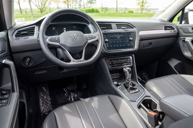 Used 2023 Volkswagen Tiguan SE FWD image 7