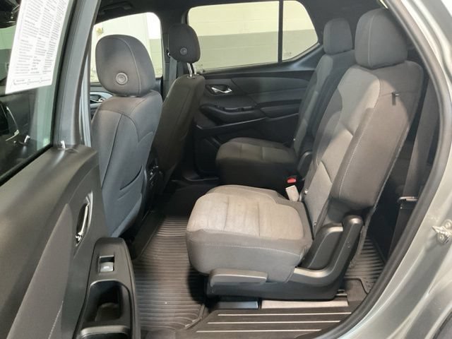 Used 2023 Chevrolet Traverse LT AWD/4WD image 34
