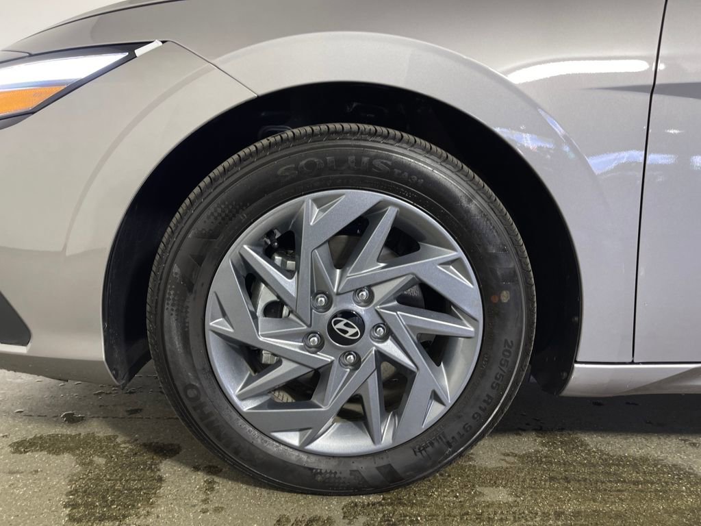 Certified 2025 Hyundai Elantra Blue image 11