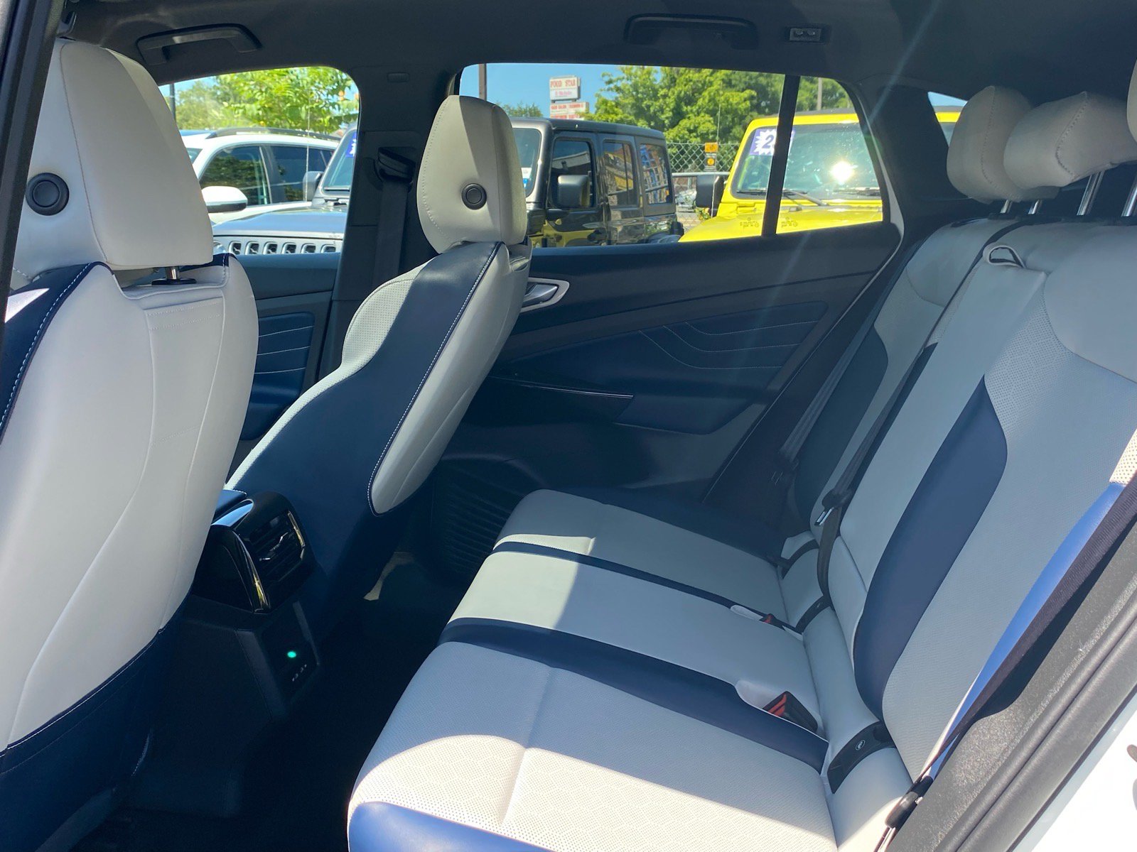 Certified 2025 Volkswagen ID.4 Pro S RWD image 19
