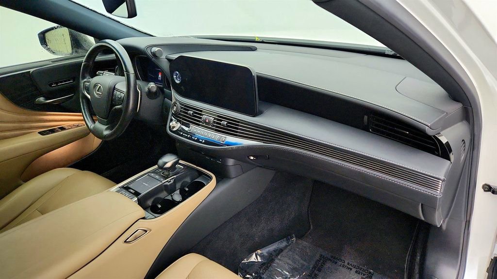 Used 2022 Lexus LS 500 w/ Accessory Package (Z2) image 25