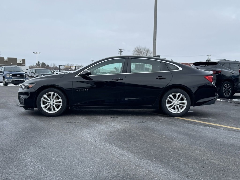 Used 2017 Chevrolet Malibu LT image 4