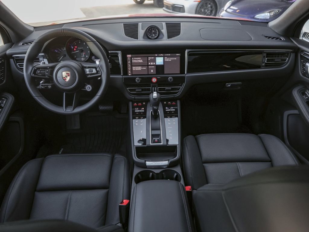 Certified 2026 Porsche Macan Turbo AWD/4WD image 35