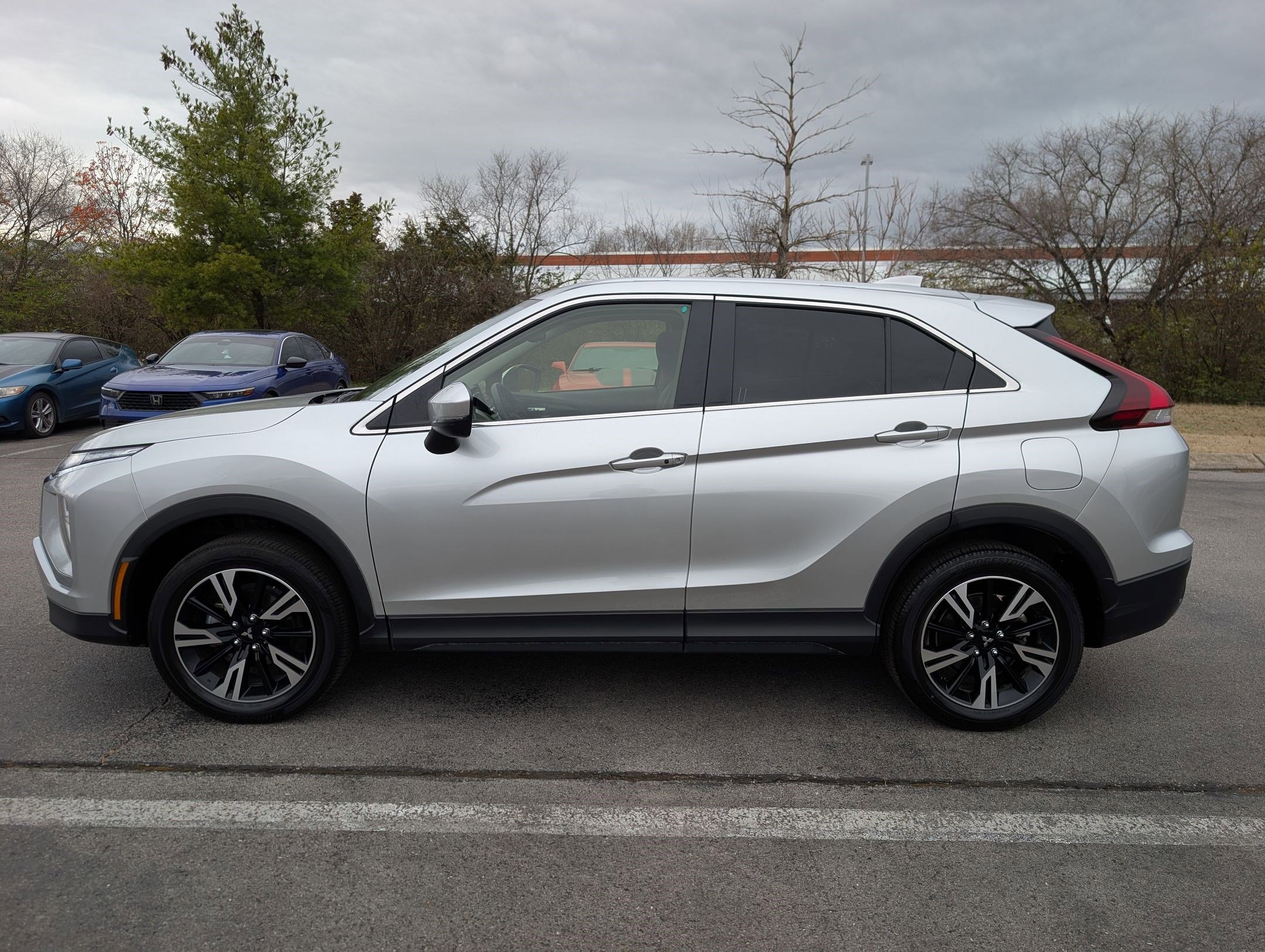 Used 2024 Mitsubishi Eclipse Cross SE image 2