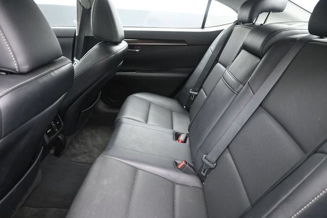 Used 2016 Lexus ES 350 w/ Premium Package w/Wood Trim FWD image 19