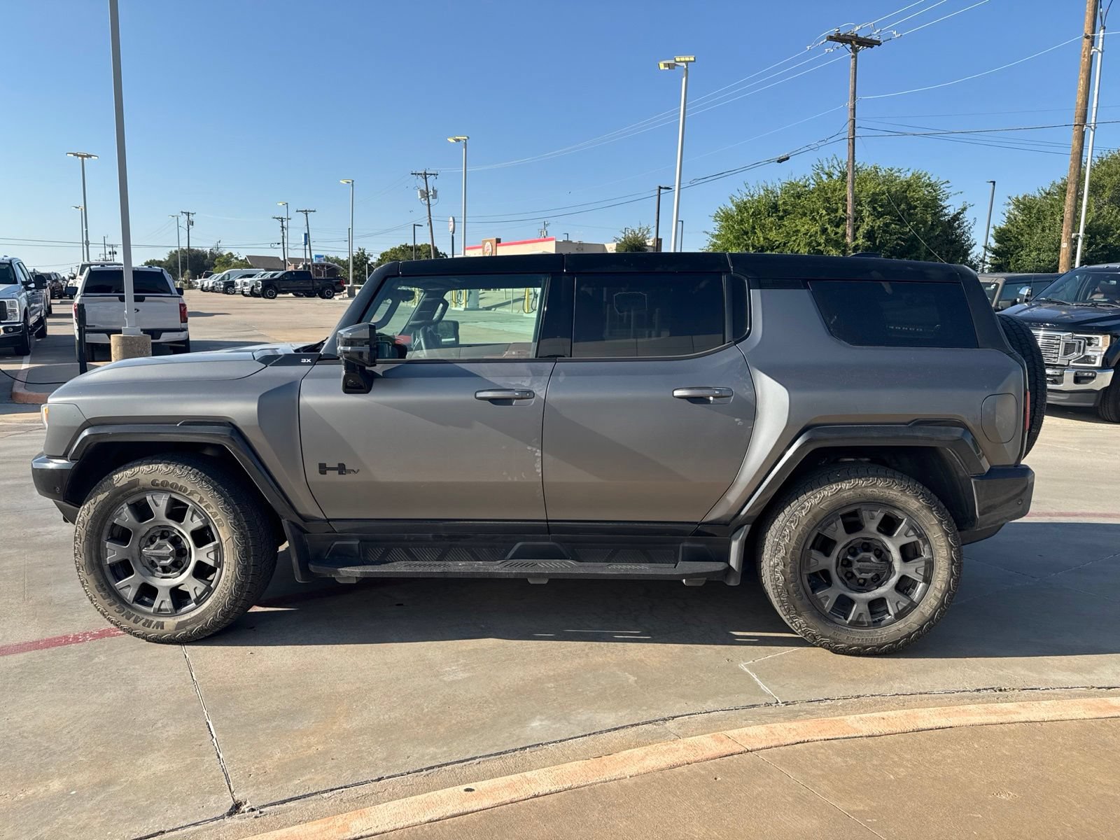 Used 2026 GMC Hummer EV 3X w/ Carbon Fiber Edition Package AWD/4WD image 6