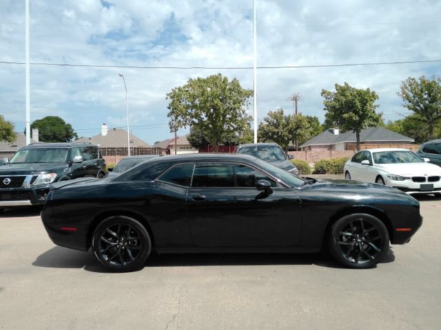 Used 2022 Dodge Challenger SXT w/ Blacktop Package RWD image 5