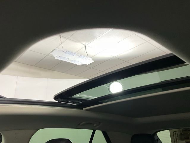 Used 2023 Buick Envision Essence w/ Sport Touring Package image 18