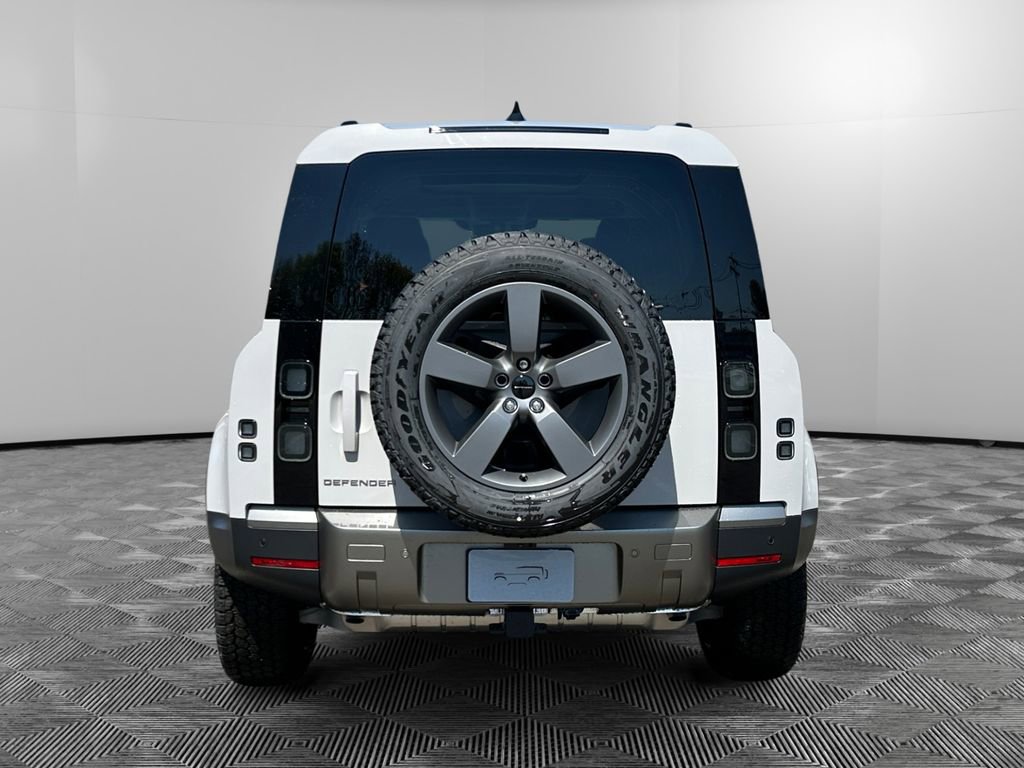 New 2026 Land Rover Defender 110 S AWD/4WD image 4
