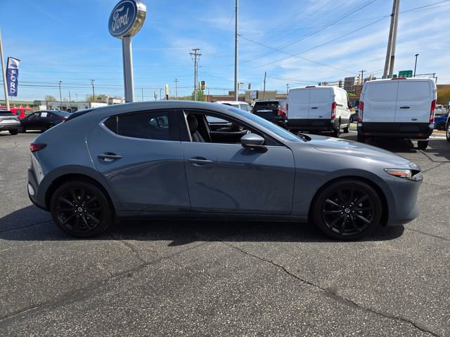 Used 2019 MAZDA MAZDA3 Hatchback w/ Premium Package image 8