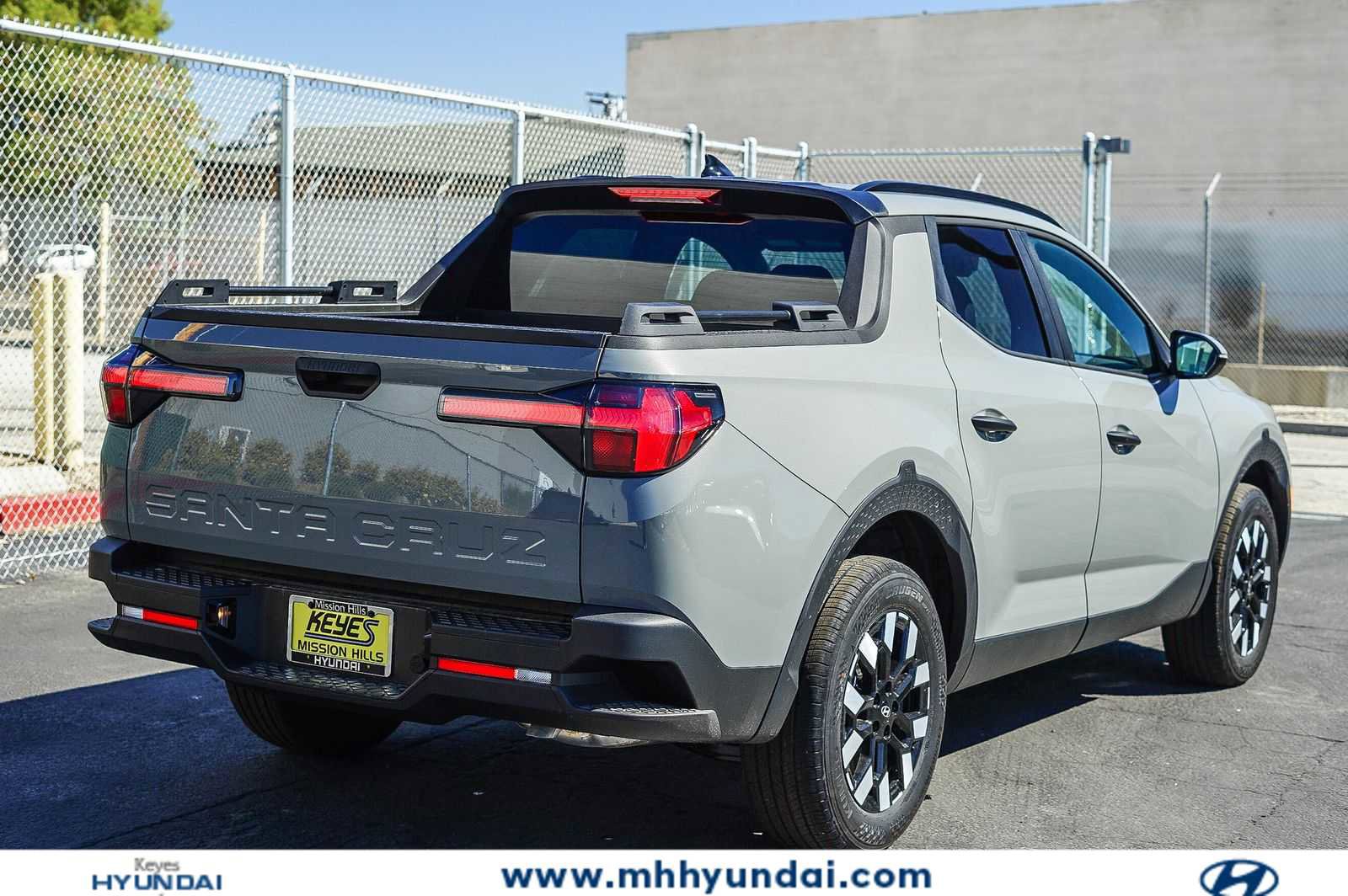 New 2026 Hyundai Santa Cruz SEL FWD image 4
