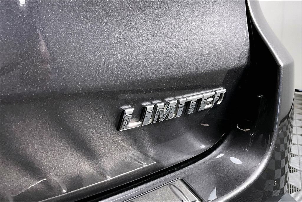 Used 2019 Toyota Highlander Limited FWD image 22