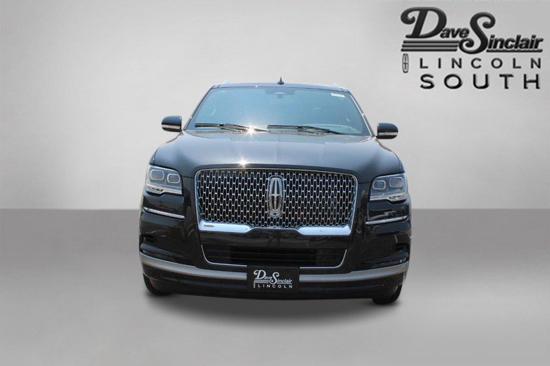 Certified 2023 Lincoln Navigator L Reserve image 2
