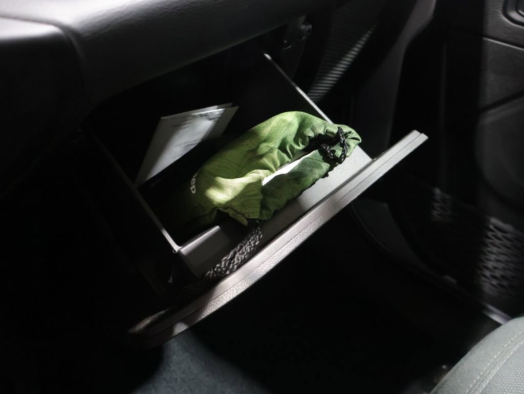 Used 2022 Jeep Gladiator Overland w/ Cold Weather Group image 39