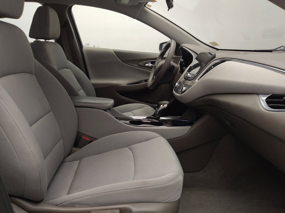 Used 2021 Chevrolet Malibu LT FWD image 21