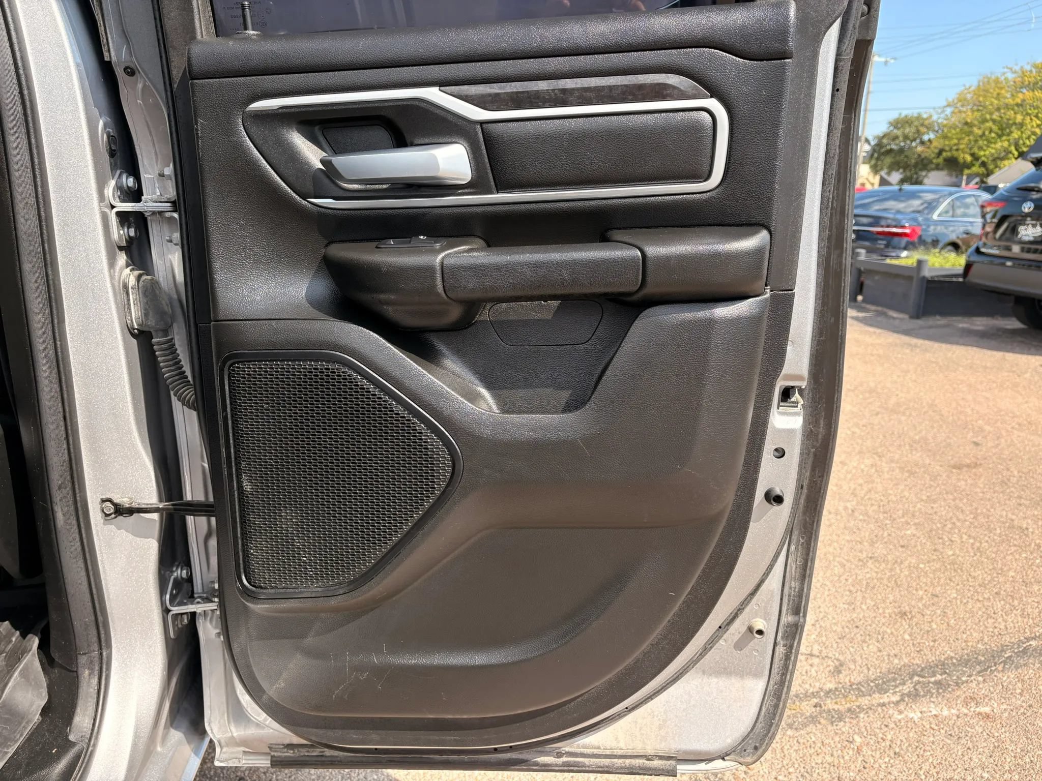 Used 2022 RAM 1500 Big Horn AWD/4WD image 9