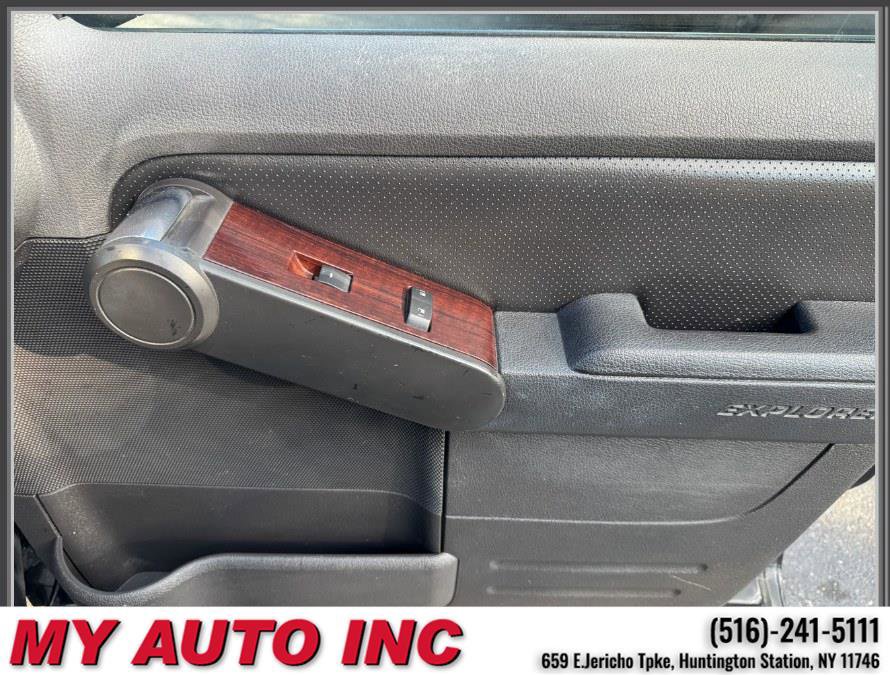 Used 2010 Ford Explorer Limited image 28