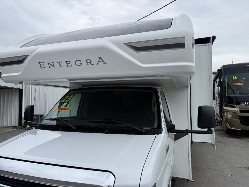 Used 2023 Ford E-450 and Econoline 450 Super Duty w/ Motorhome Prep Package RWD image 35