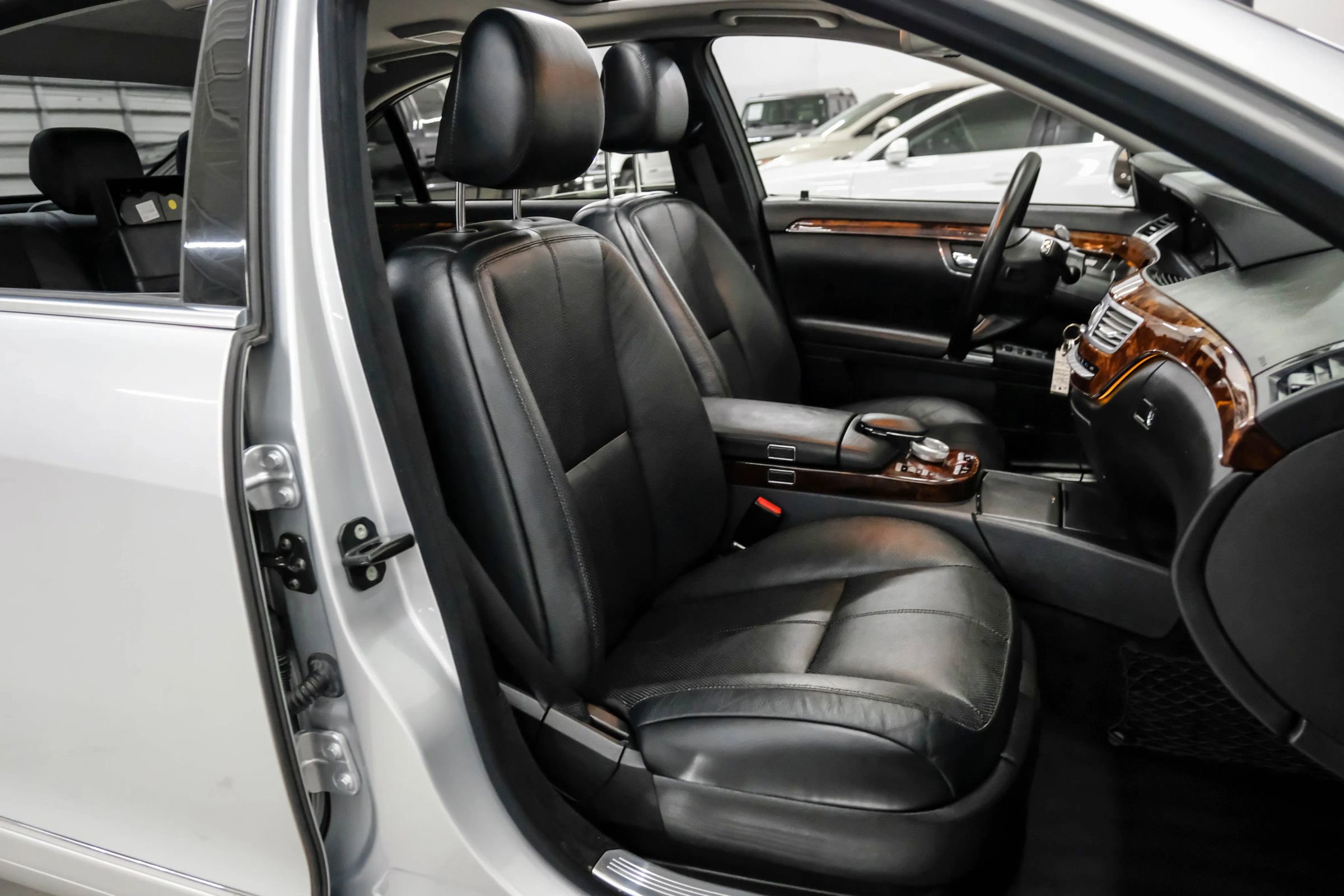 Used 2007 Mercedes-Benz S 550 image 31