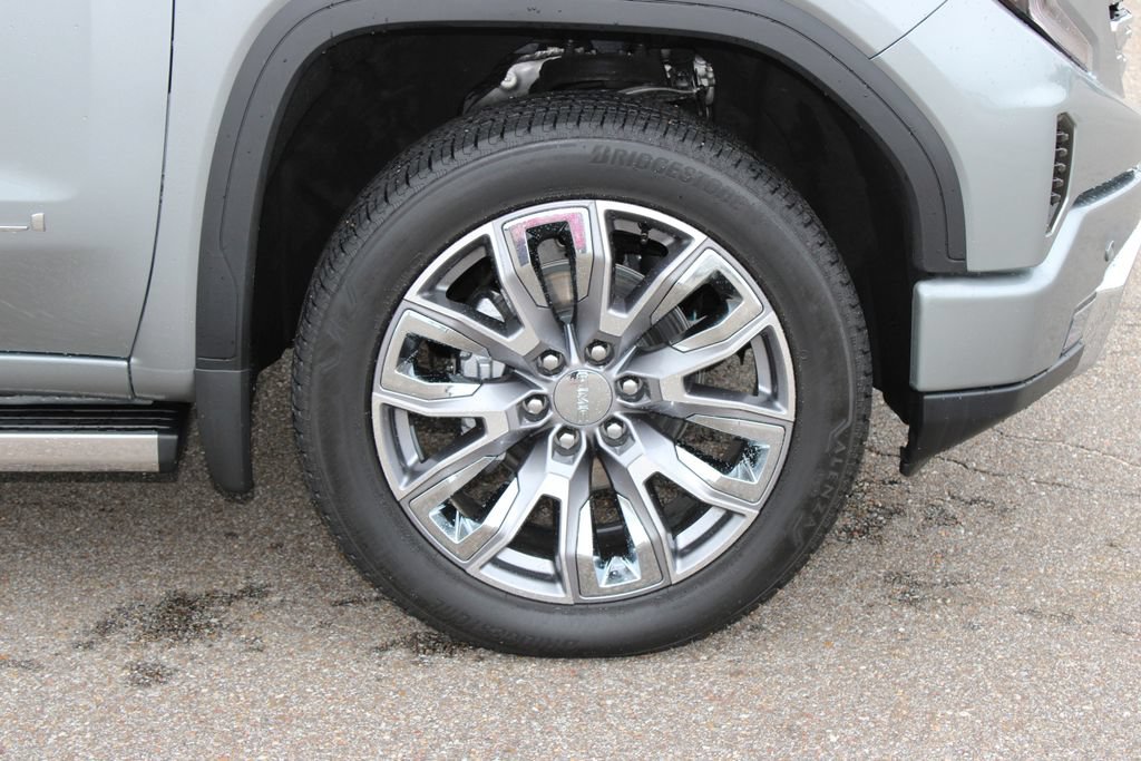 Used 2025 GMC Sierra 1500 Denali w/ Denali Reserve Package AWD/4WD image 5