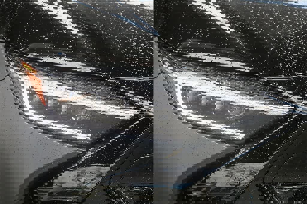 Used 2025 Subaru Solterra Premium image 4