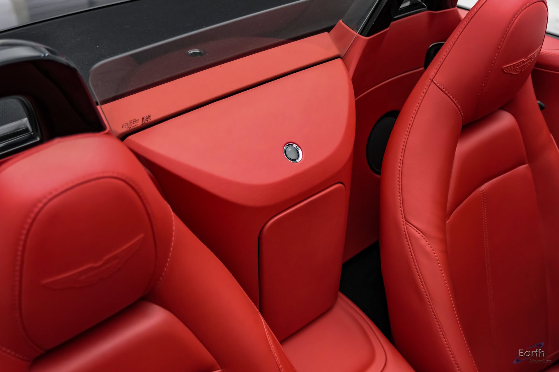 Used 2022 Aston Martin V8 Vantage Roadster RWD image 56