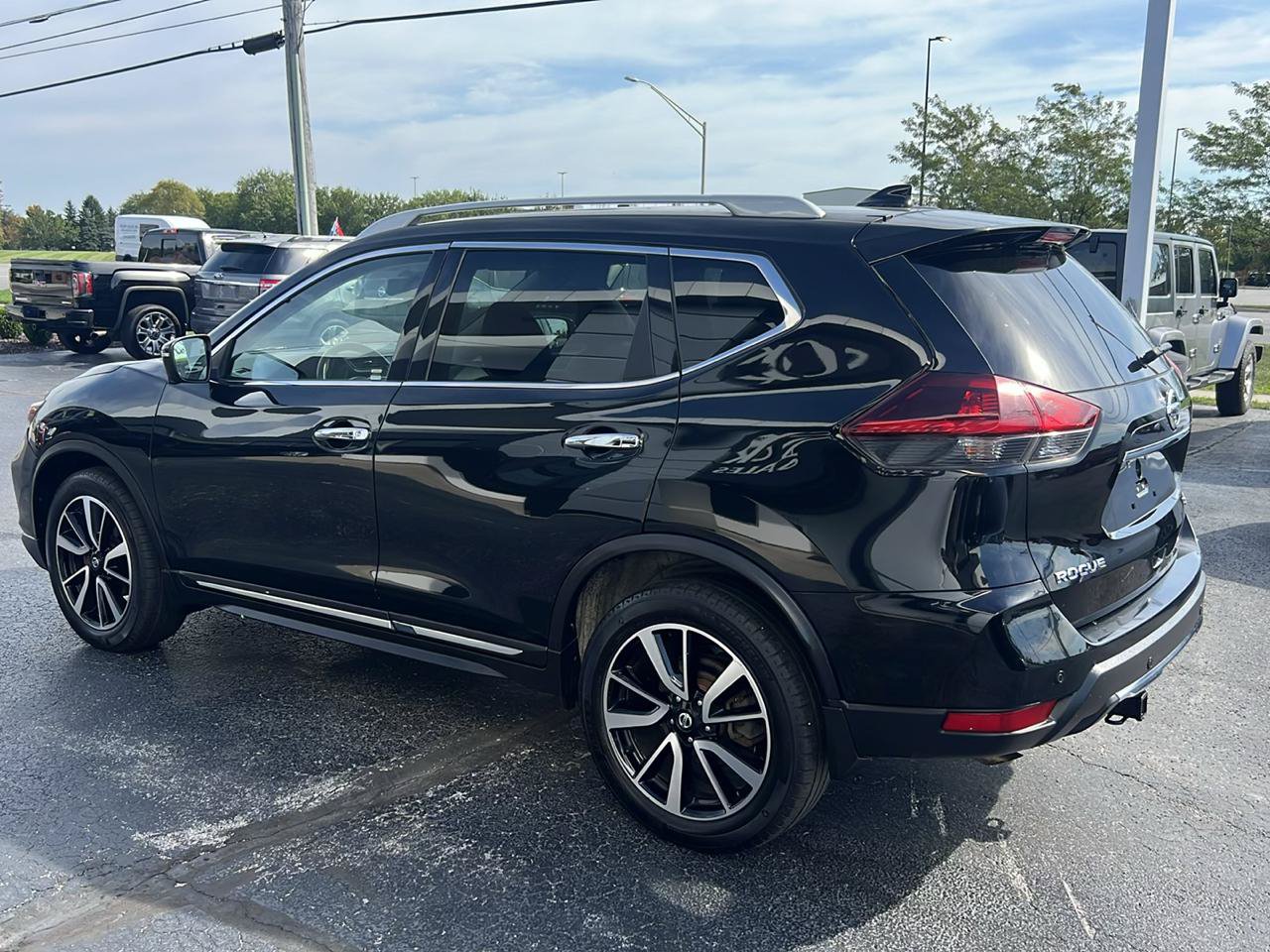 Used 2020 Nissan Rogue SL AWD/4WD image 3