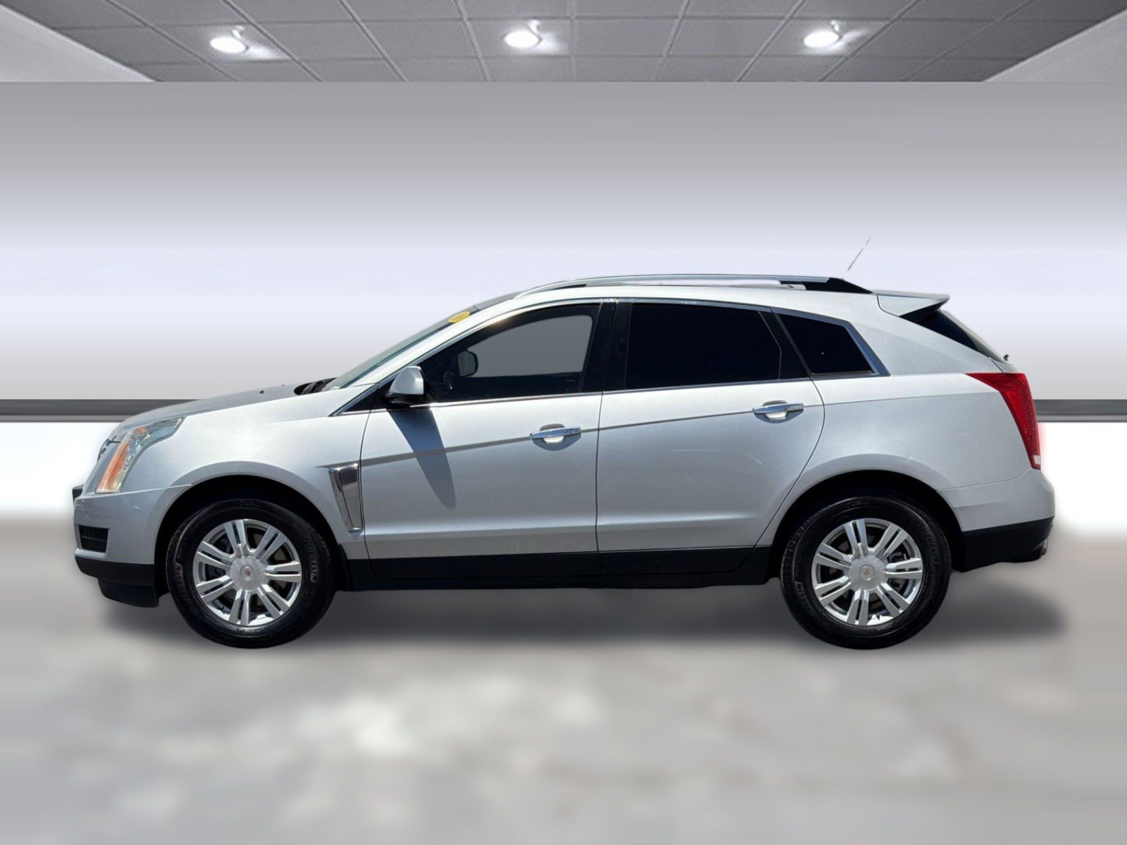 Used 2016 Cadillac SRX Luxury FWD image 2