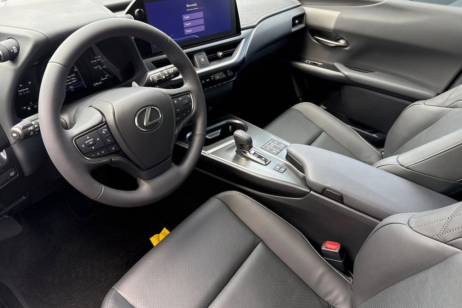 New 2026 Lexus UX 300h FWD image 4