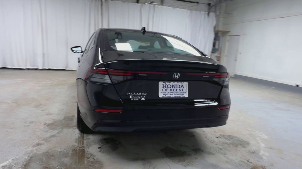 Used 2025 Honda Accord SE image 7