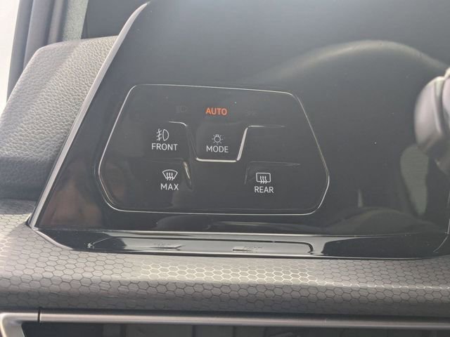 Used 2022 Volkswagen GTI SE image 22