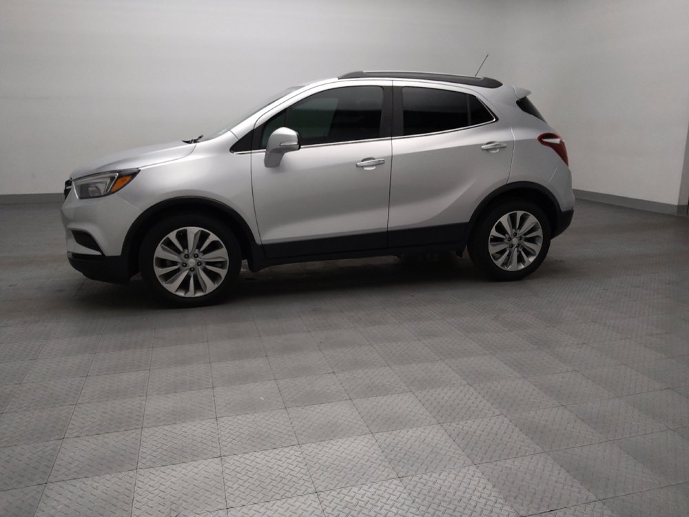 Used 2018 Buick Encore Preferred FWD image 2